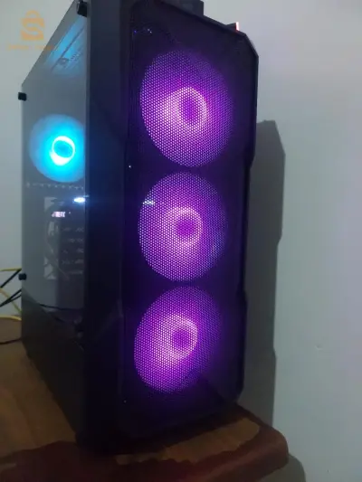 pc للبيع جديد ماشاء الله (خادم أيامات فقط)