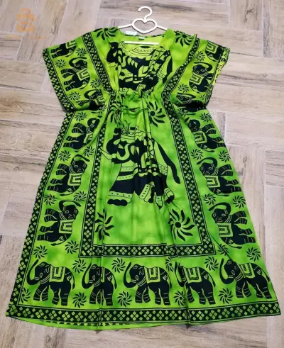 Robe de plage et d'été