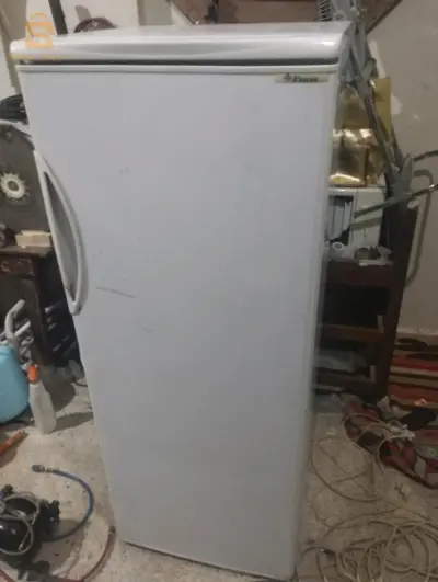 ثلاجة حالة متوسطة