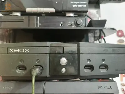 Vente Exceptionnelle : Console Xbox Originale avec Jeux Rétro Rares !