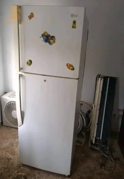 ثلاجة جيدة 
رقم هاتف 0791088776