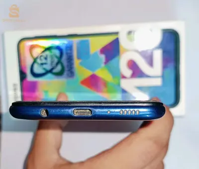Samsung m20