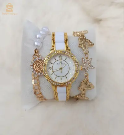 ساعات نسائية