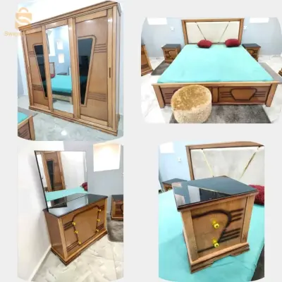 une large gamme des chambres, armoires,chaises,.....etc
bois rouge premier choix
qualité supérieure 
transport gratuit autour du wilaya de GHARDAÏA 
0551620995/0558913516