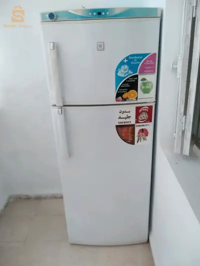 ثلاجة للبيع