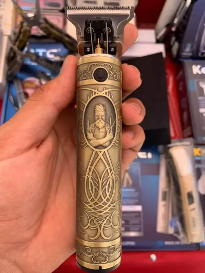 Tondeuse kemei 700e