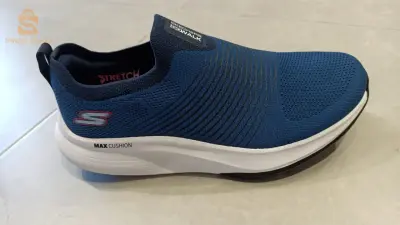 Skechers