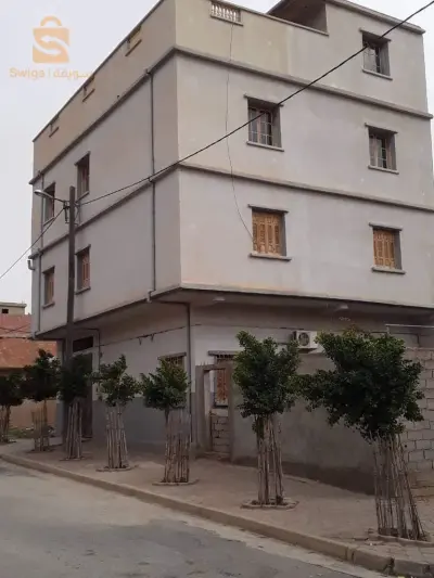بيع في حي الحرية (كلو)