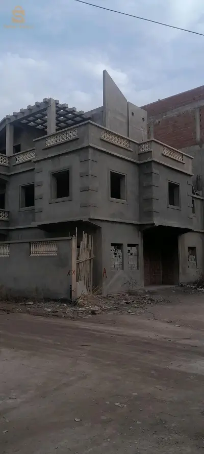 فيلا طور الإنجاز للبيع