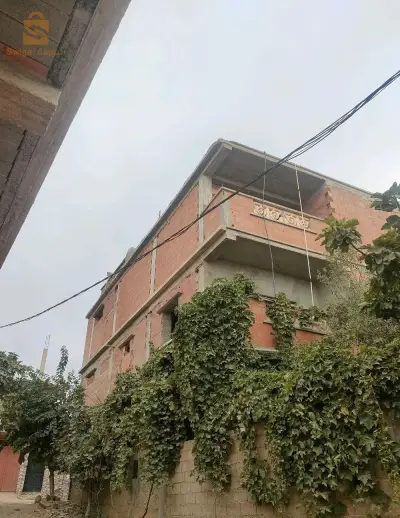 فيلا طابق فيني وزوج نصف مجهزة