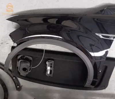 aile T-ROC  noir côté chaufeur