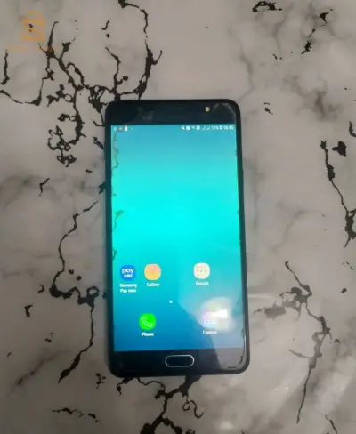 Sumsung Galaxy J7 max 32/4