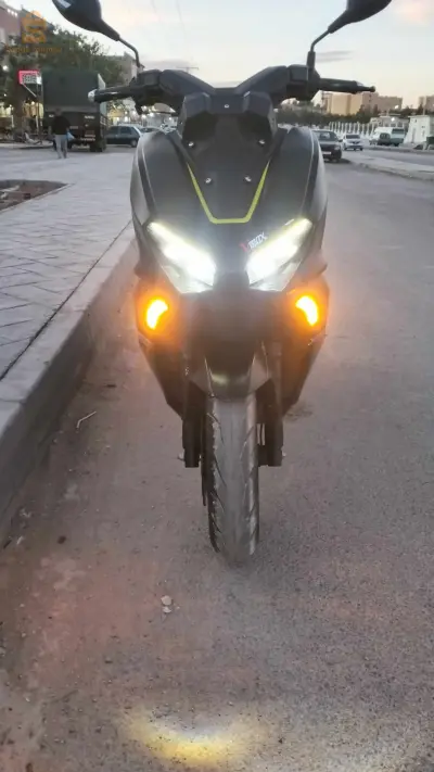 v max