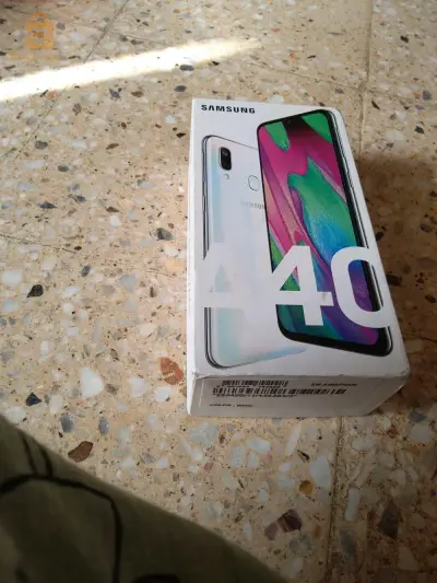 Samsung a40