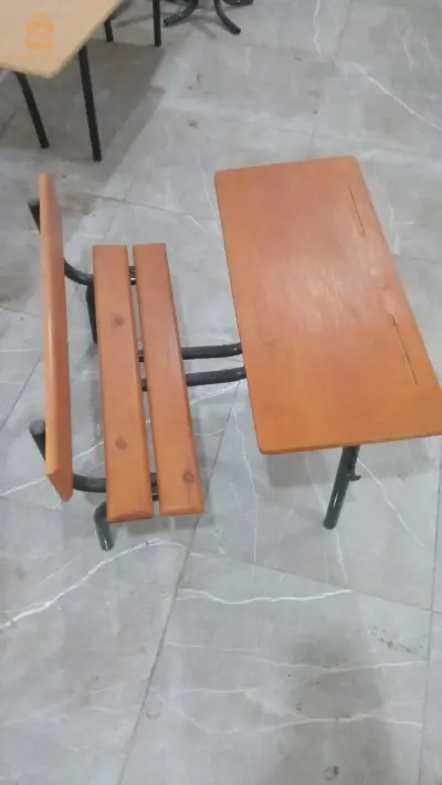 طاولات مدرسية ذات جودة حسب القياس 1/2/3