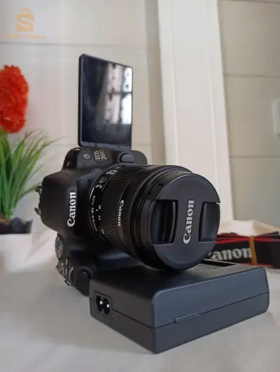 Canon 200D