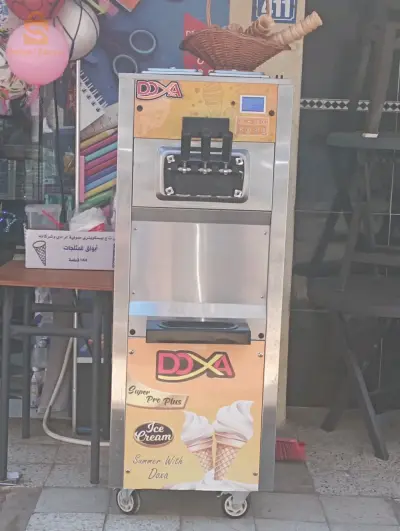 آلة المثلجات
