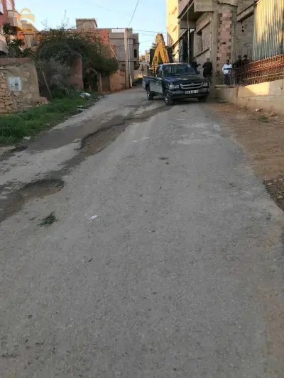 ارض للبيع صالحة للبناء