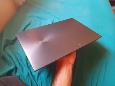 asus i5 -10eme zenbook