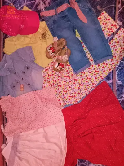 vêtements bébé 2ans venu de France prix raisonnable