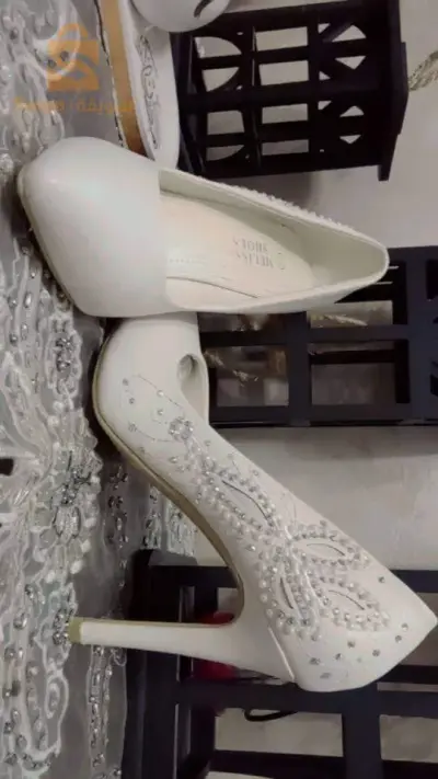 احذية جديدة