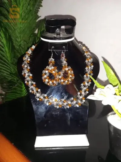 Parure de cristal boucles +colier