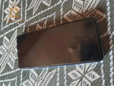 realme c25y