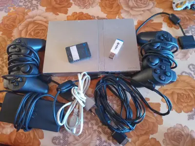 La Playstation 2 est gratuite et propose 22 jeux