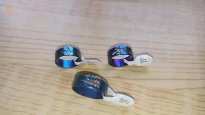 bijoux bagues et collier et bracelet