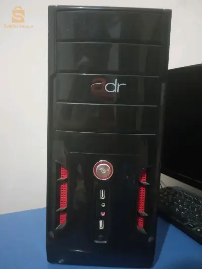 ✅Processor: AMD ryzen3 3200g
✅ Motherboard: Azuse A320 
✅Ram: 8 gb 3200hz
✅Storage: Ssd 256gb
✅Psu simpl
✅Case simpl