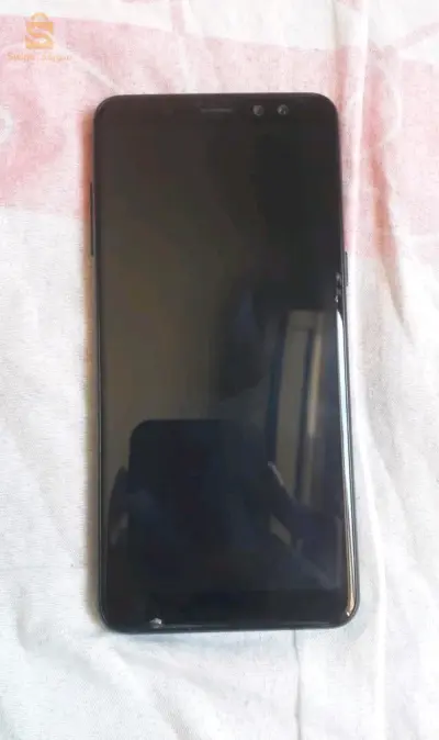 Samsung Galaxy a8 2018  هاتف