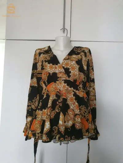 blouse noir