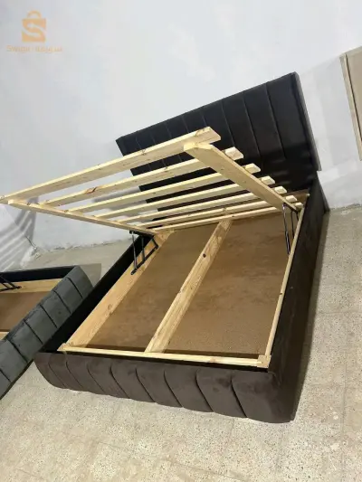 lit capitonnée gros détails
0540078732