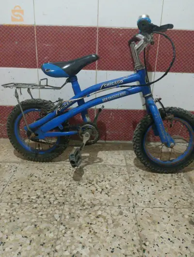 لا يوجد توصيل وفيها شوية اضرار