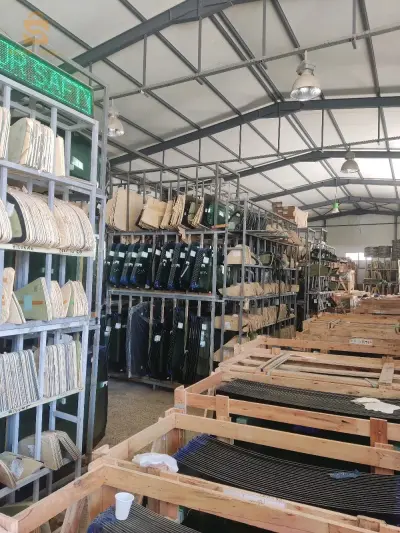 بيع وتركيب جميع انواع زجاج السيارات والشاحنات