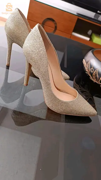 chaussures dorée italienne