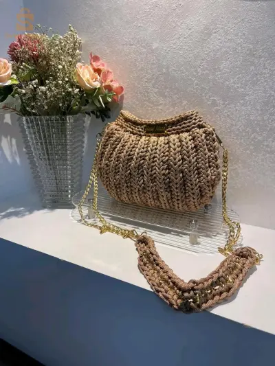 حقيبة كروشيه