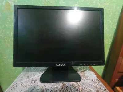 شاشة الكمبيوتر
