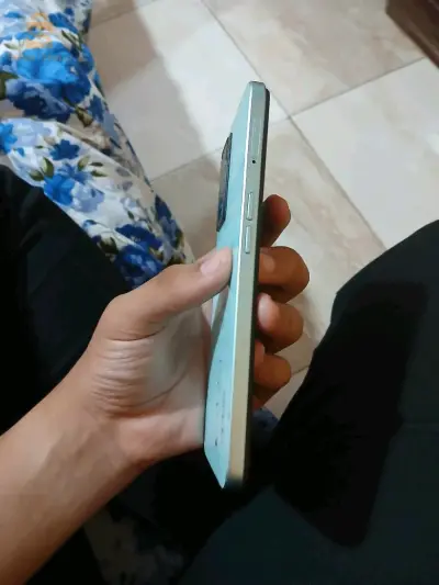 سلام عليكم خاوتي كاين تيليفون oppo a77s 8/128
فيه خبشة خفيفة فالزجاجة تيليفون نضيف الله يبارك نبيع برك  مهتم يجي بريفي مكان عين دفلى