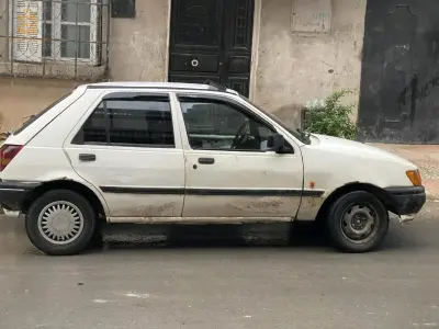 سيارة فورد فيستا