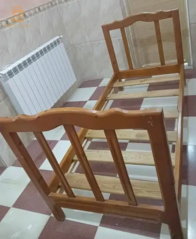 سرير للبيع