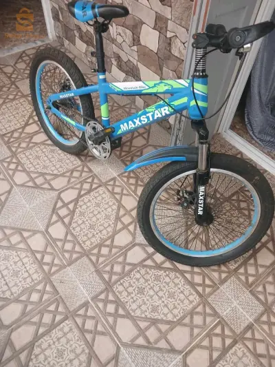 MAXSTAR  Mountain Bike  دراجة هوائية من نوع  
Taille 20
Cadre M