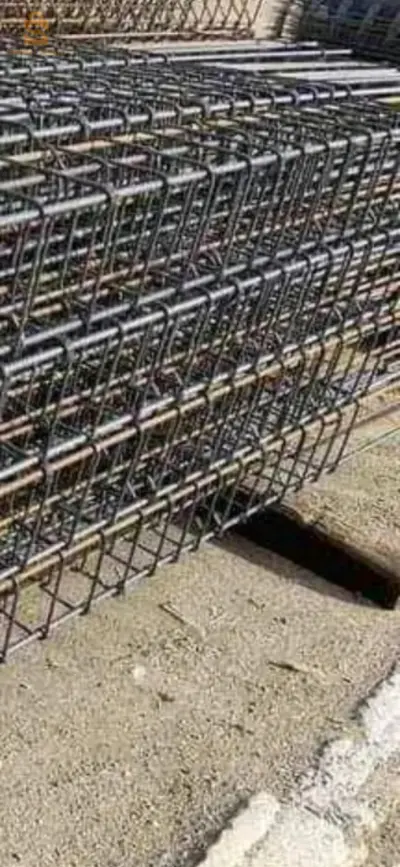 حديد البناء تع سكنه كاين 22 بوطو تع لي كدره تعهم25 ويخرجو30بيطون فيهم 6 بارات تع كدره وبنقا طولهم4 متر