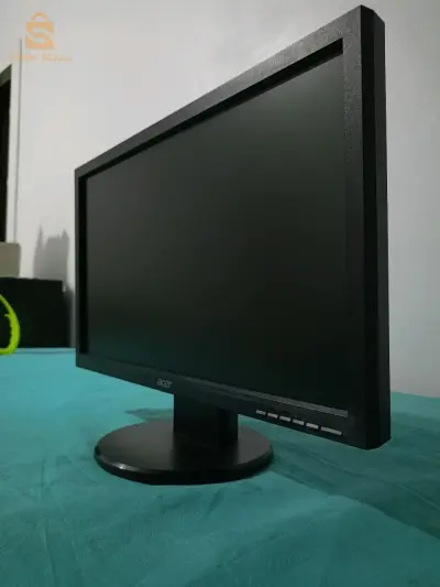 شاشة من نوع ACER