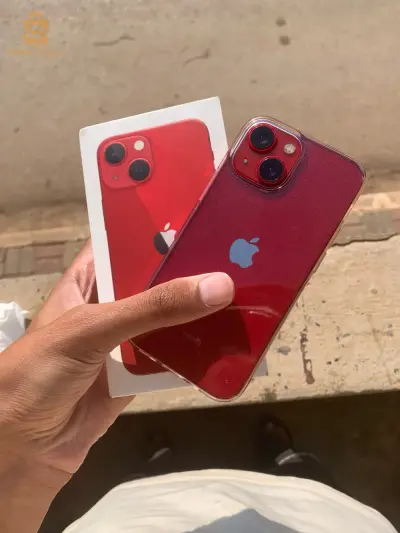 iPhone 13 mini avec la boîte