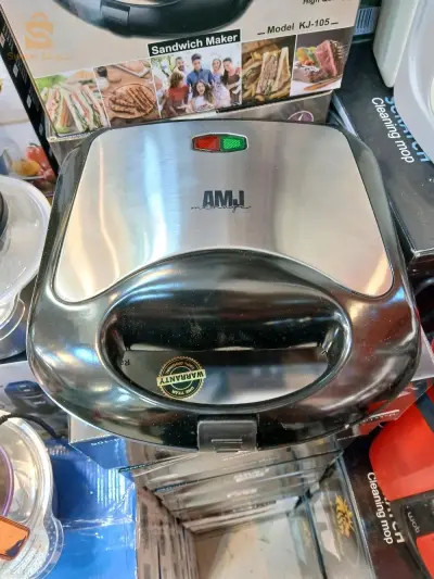panineus AMJ