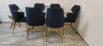 Dining room table with 6 chairs
