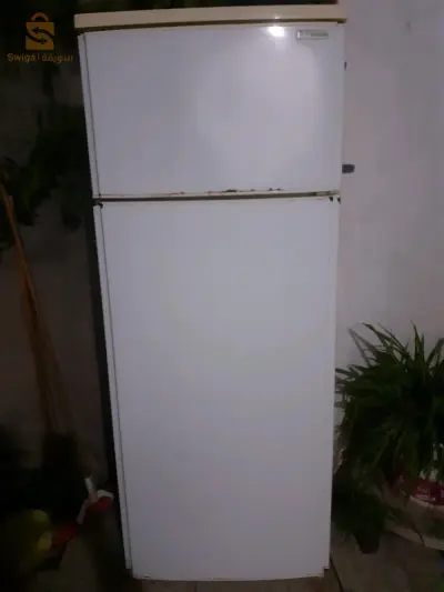 ثلاجة علامة فريقور