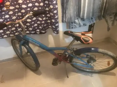 vélo Decathlon 3tawni fih 2 caba 🇨🇵 éta 8/10