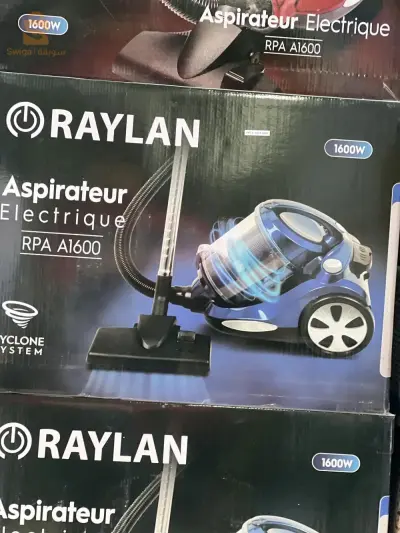 Raylan 1600 W red electric vacuum cleaner